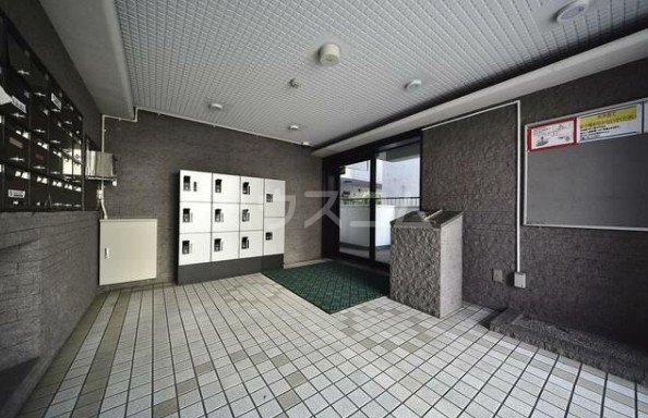 24/29 エントランス