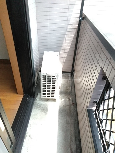 18/23 バルコニー