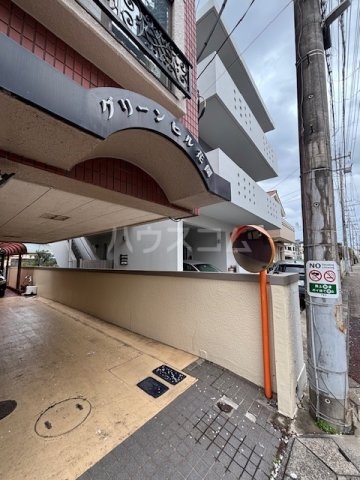 18/22 エントランス