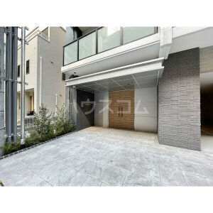 14/17 エントランス