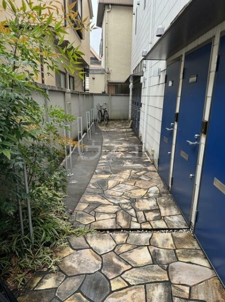 17/27 エントランス