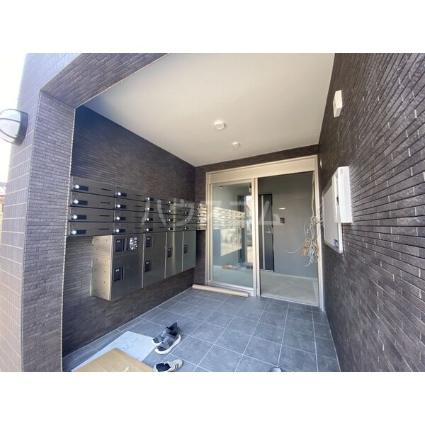 3/3 エントランス