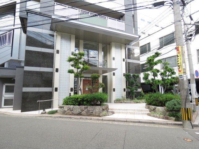 15/16 エントランス