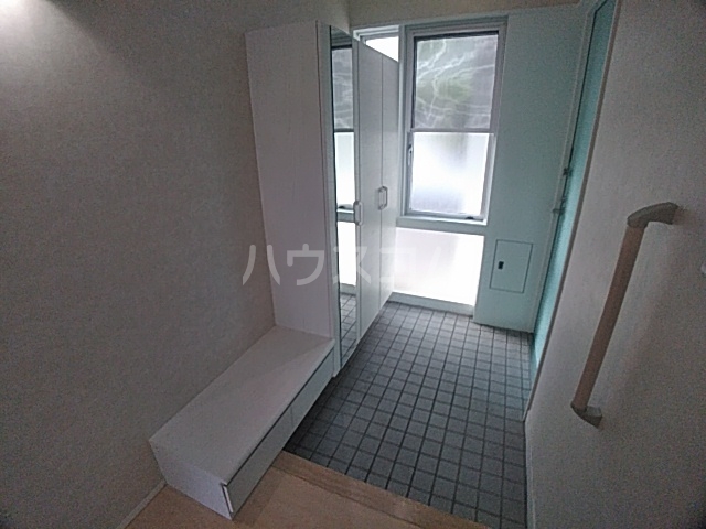 14/30 玄関