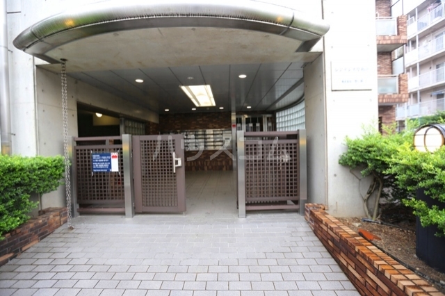 19/24 エントランス