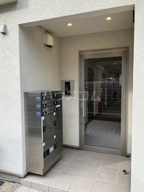 17/20 エントランス