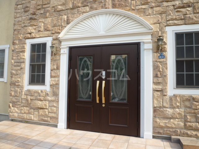 19/29 エントランス