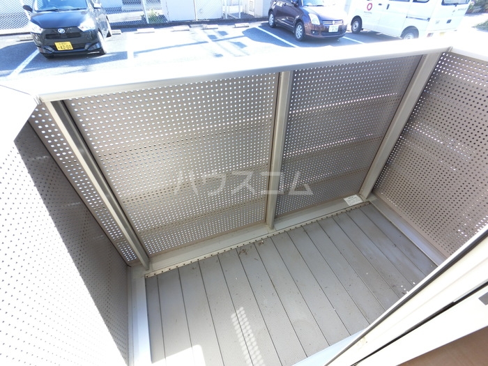 13/22 バルコニー