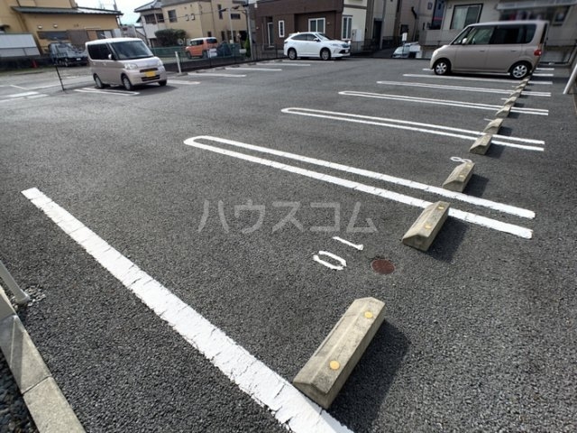 16/21 駐車場