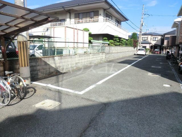 18/23 駐車場