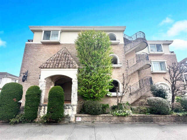 14/16 エントランス