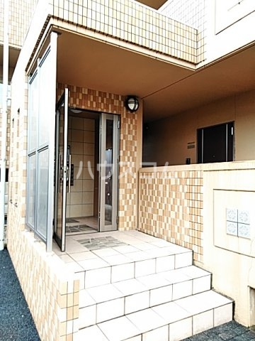 2/5 エントランス