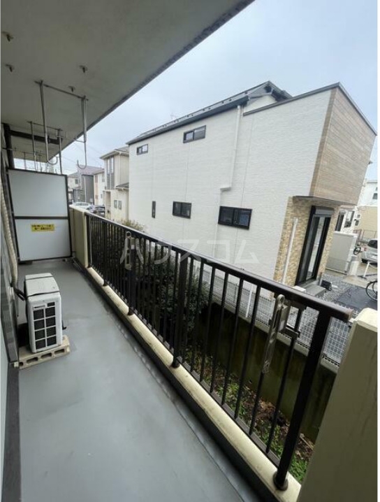 13/20 バルコニー