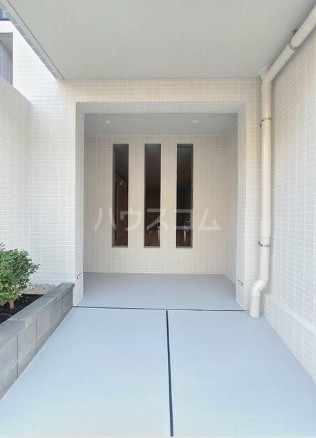 14/15 エントランス