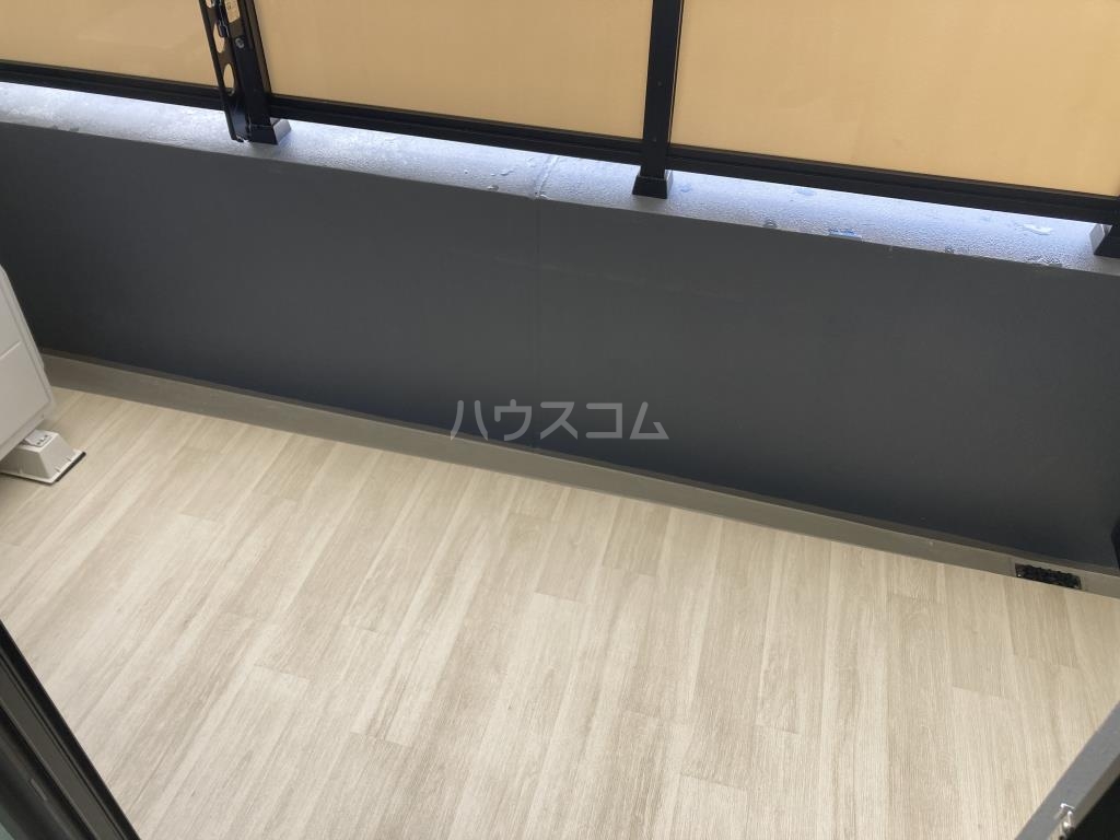 13/23 バルコニー