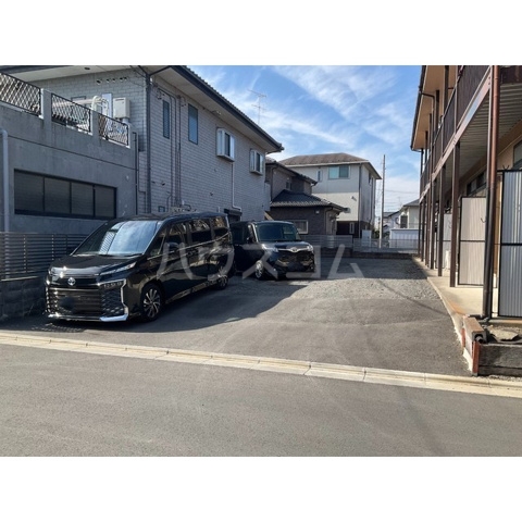 23/30 駐車場