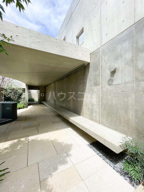 3/10 エントランス