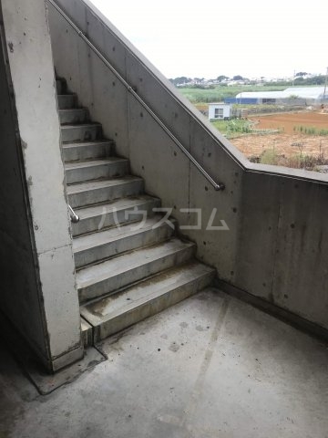 21/23 エントランス