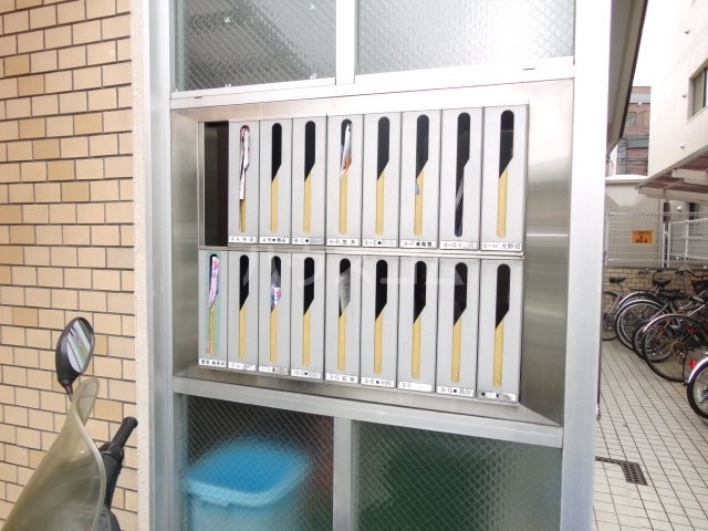 20/27 エントランス