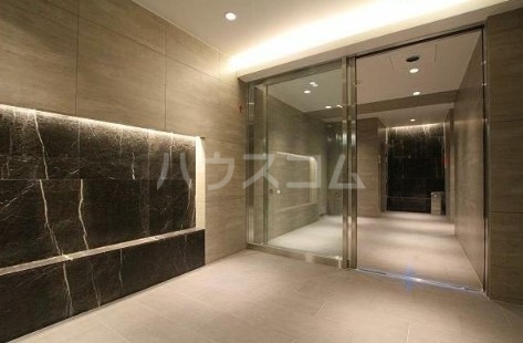 19/25 エントランス