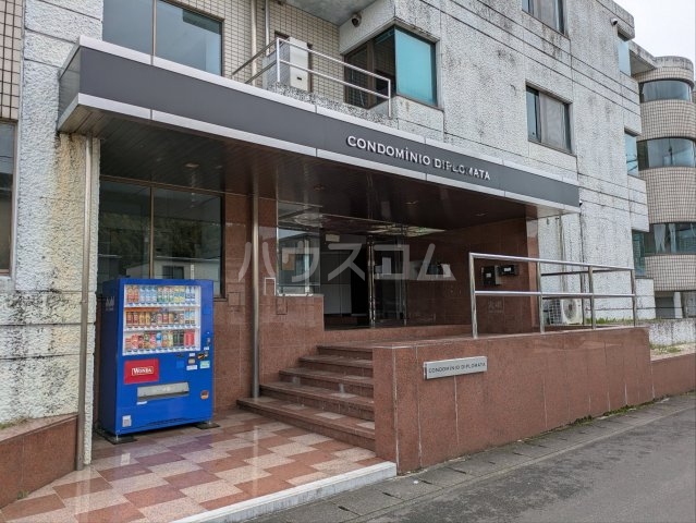 20/27 エントランス