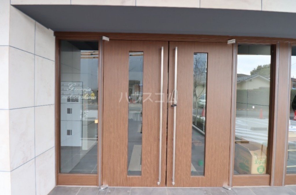 13/13 エントランス