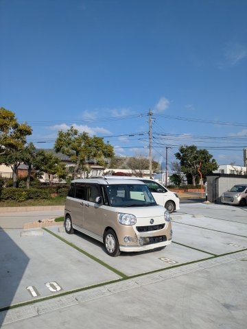 25/27 駐車場