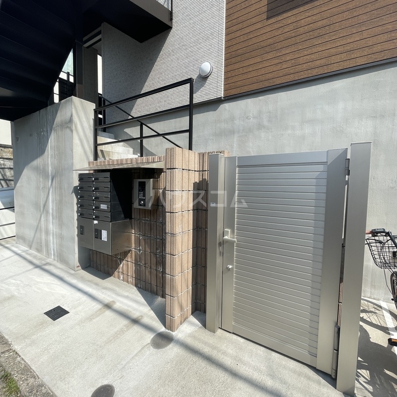 15/25 エントランス