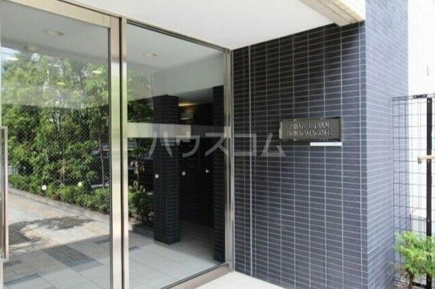 18/26 エントランス