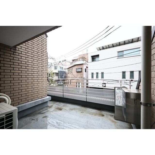 13/18 バルコニー