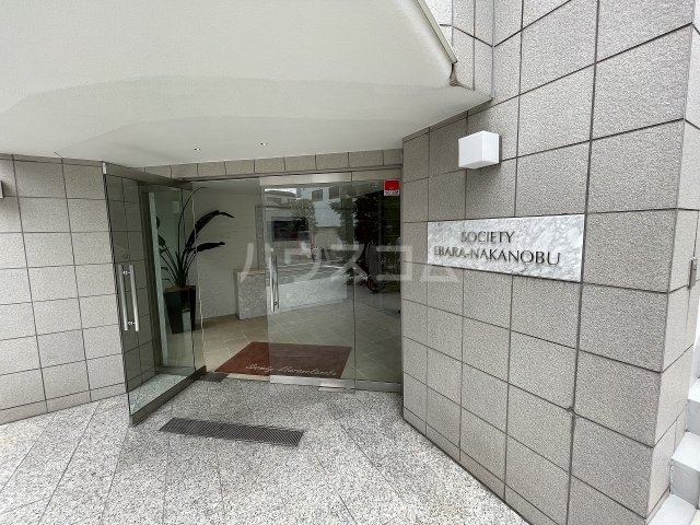 2/3 エントランス