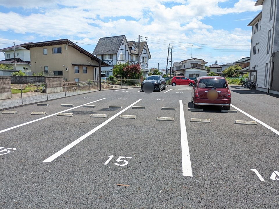 23/24 駐車場