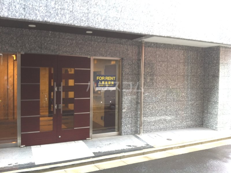 15/21 エントランス