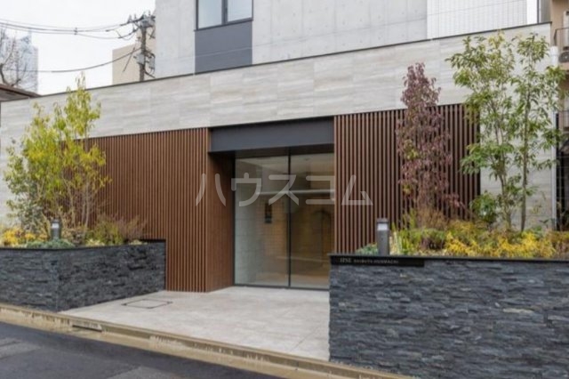 20/22 エントランス