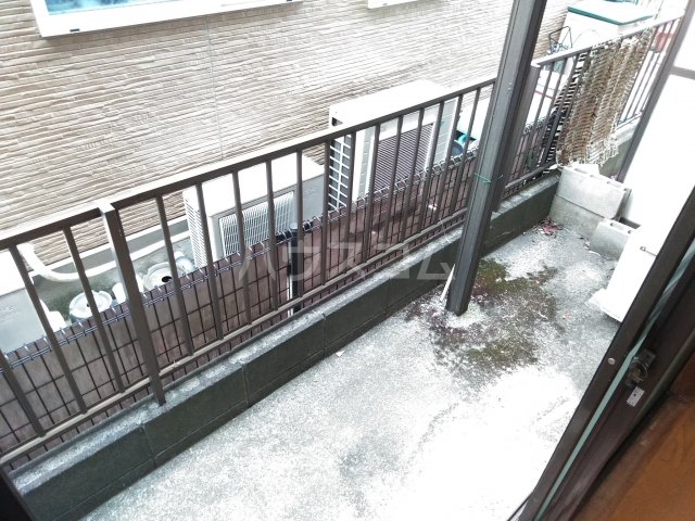 19/25 バルコニー