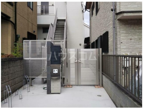 15/18 エントランス