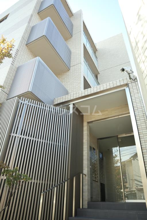 19/25 エントランス