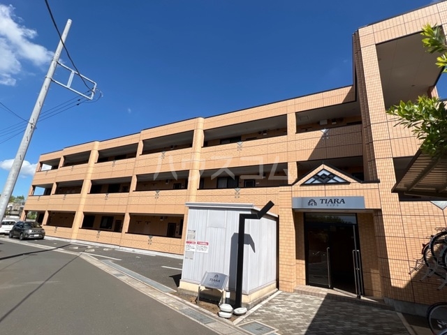 20/30 エントランス