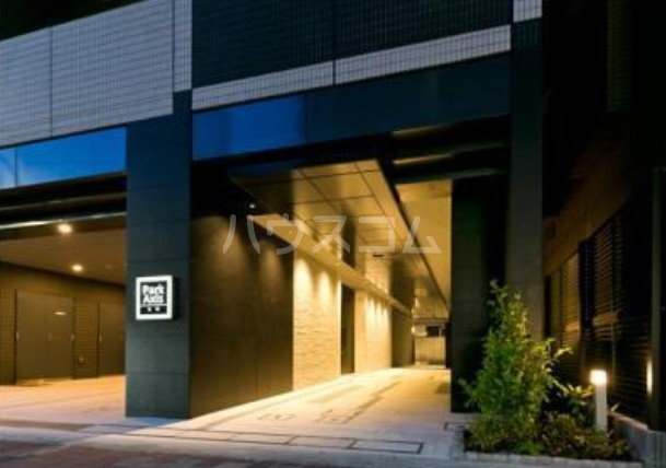 16/20 エントランス