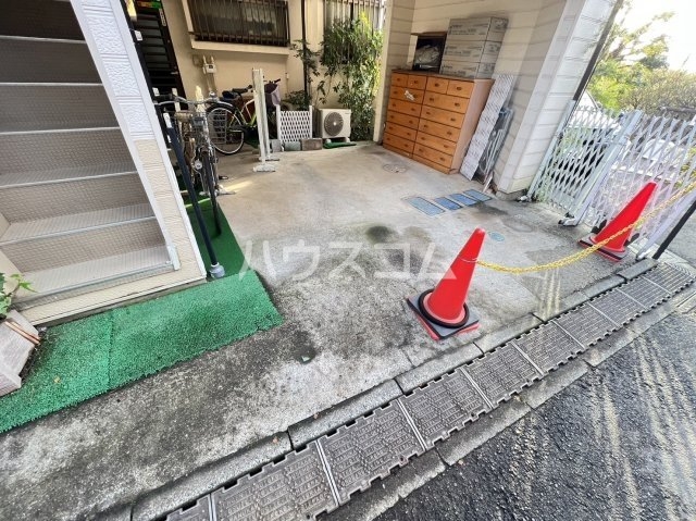 14/19 エントランス