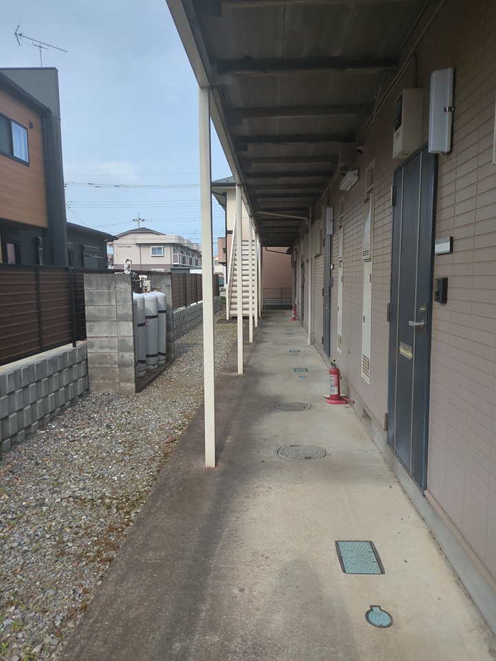 28/30 エントランス