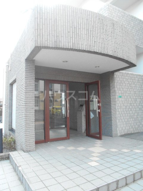 22/30 エントランス