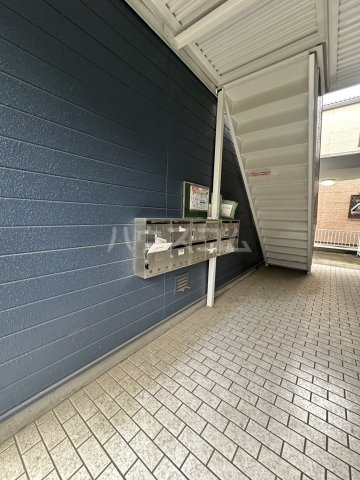 26/30 エントランス