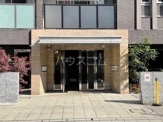 16/25 エントランス