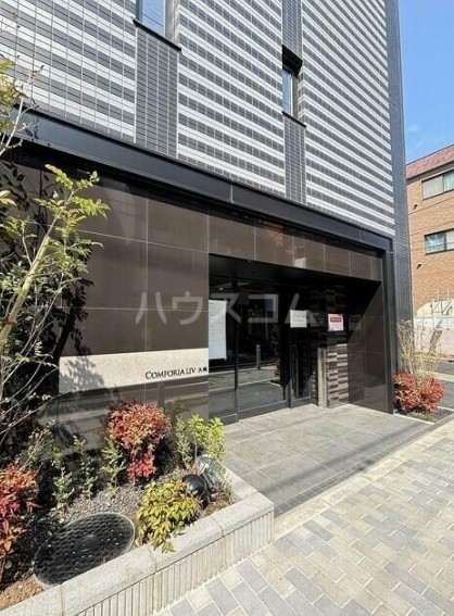 17/19 エントランス