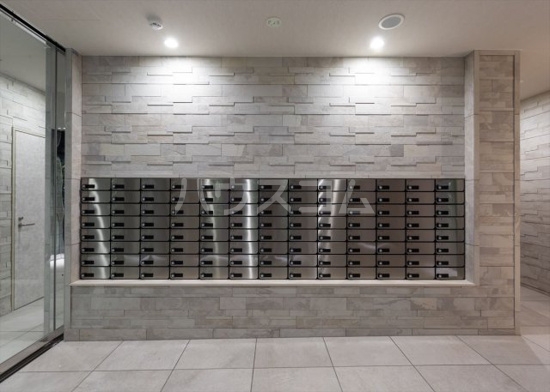 22/30 エントランス