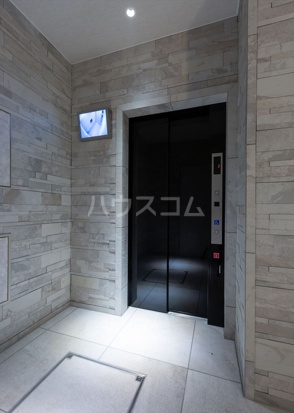 23/30 エントランス