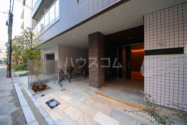 17/27 エントランス