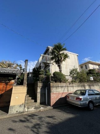 16/21 エントランス