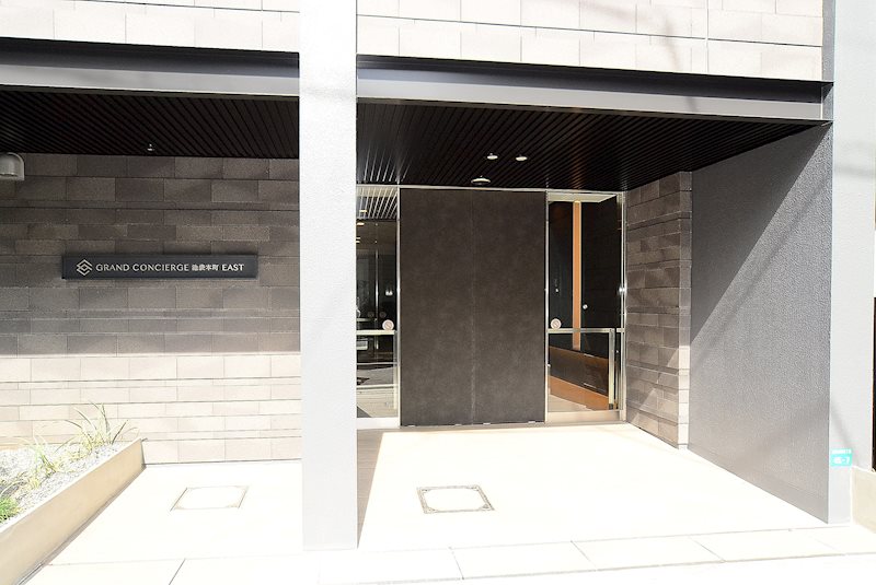 13/22 エントランス